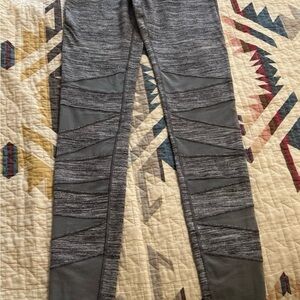 Ivivva Gray Patterned Women's Jeggings